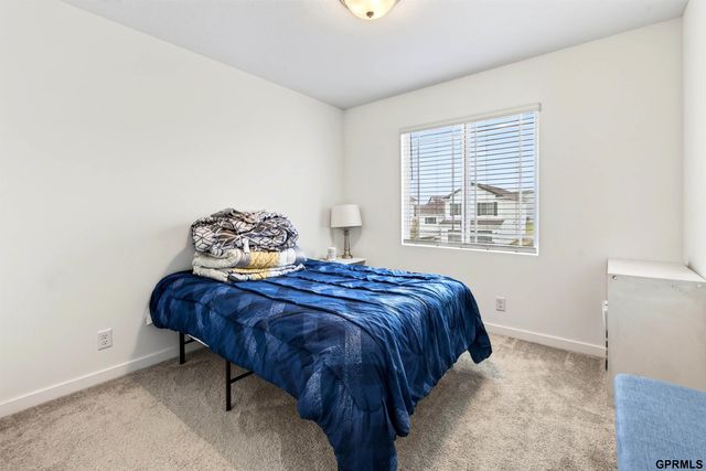 11055 Sunrise Street, Omaha, NE 68142