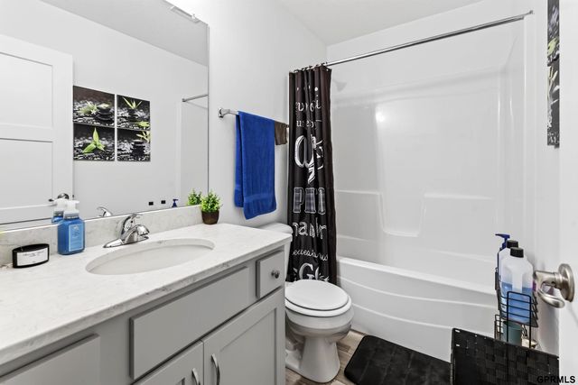 11055 Sunrise Street, Omaha, NE 68142