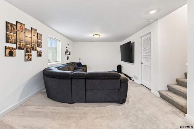 11055 Sunrise Street, Omaha, NE 68142