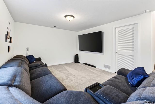 11055 Sunrise Street, Omaha, NE 68142