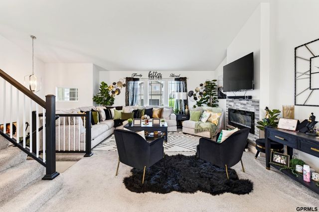 11055 Sunrise Street, Omaha, NE 68142