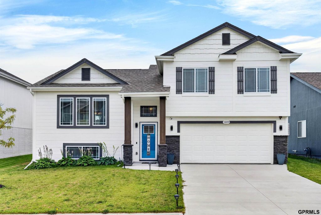 11055 Sunrise Street, Omaha, NE 68142