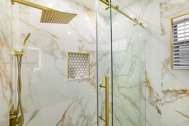 2210 NW 91st Ter, Pembroke Pines, FL 33024