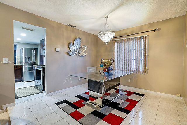 2210 NW 91st Ter, Pembroke Pines, FL 33024