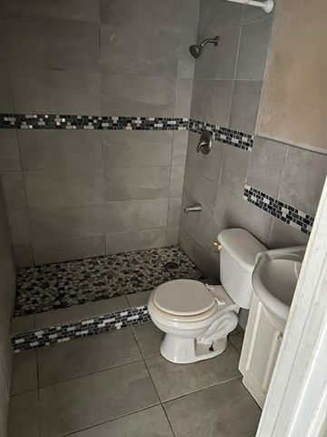 405 S High, Henderson, TX 75654