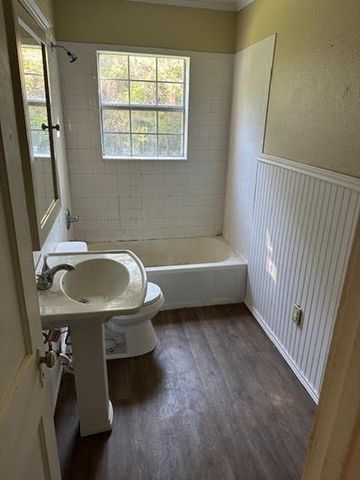 405 S High, Henderson, TX 75654