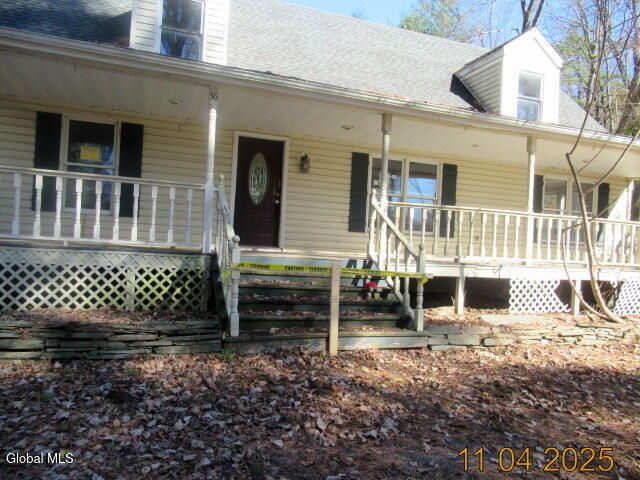 36 Jackson Road, Moreau, NY 12803