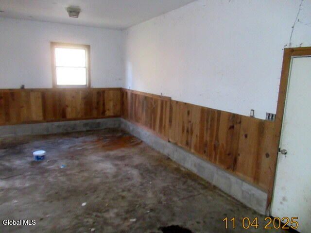 36 Jackson Road, Moreau, NY 12803