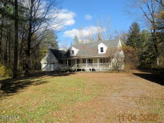 36 Jackson Road, Moreau, NY 12803