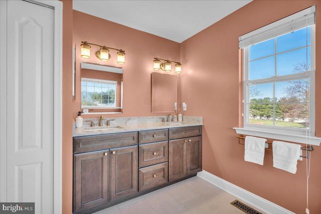 66 PLUM TREE DR, Sewell, NJ 08080