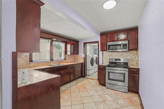 909 Central Avenue, Kansas City, KS 66101