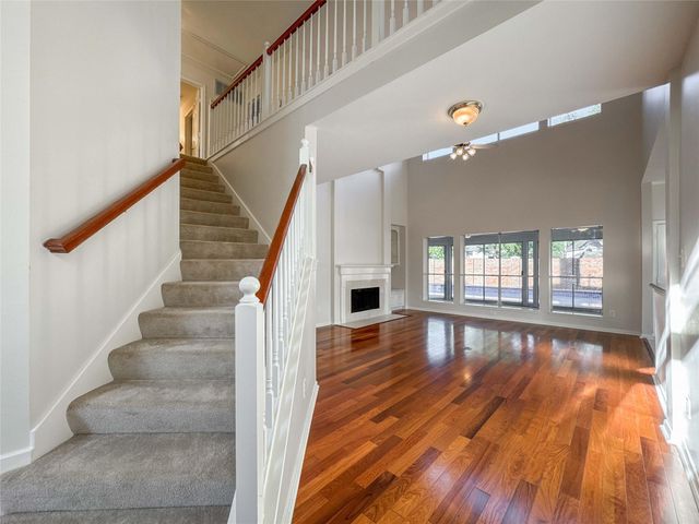 2210 Crossbrook Court, League City, TX 77573