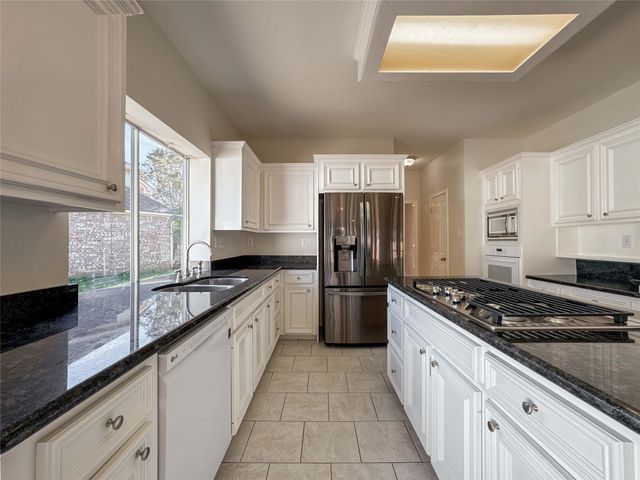 2210 Crossbrook Court, League City, TX 77573