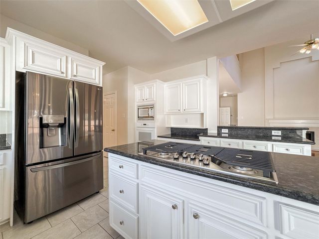 2210 Crossbrook Court, League City, TX 77573