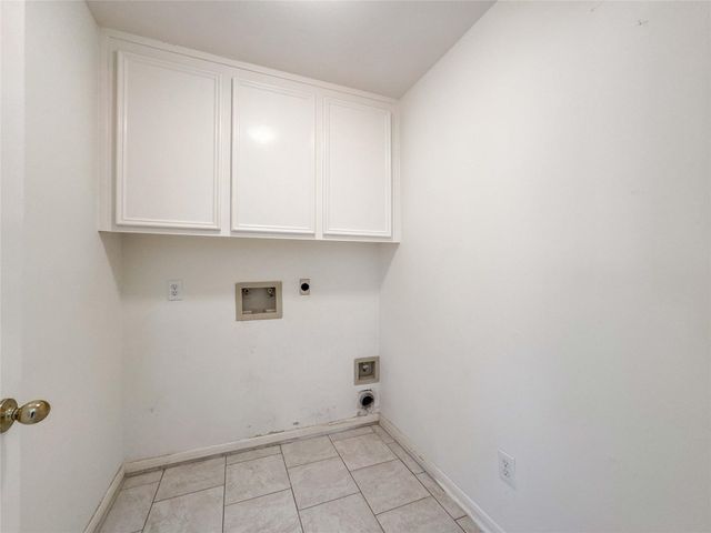 2210 Crossbrook Court, League City, TX 77573