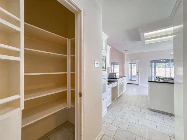 2210 Crossbrook Court, League City, TX 77573