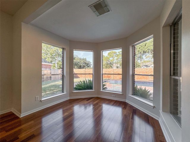 2210 Crossbrook Court, League City, TX 77573