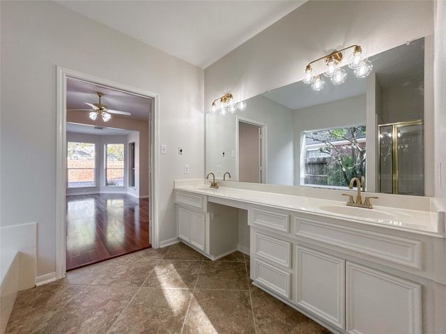 2210 Crossbrook Court, League City, TX 77573