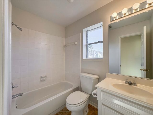 2210 Crossbrook Court, League City, TX 77573