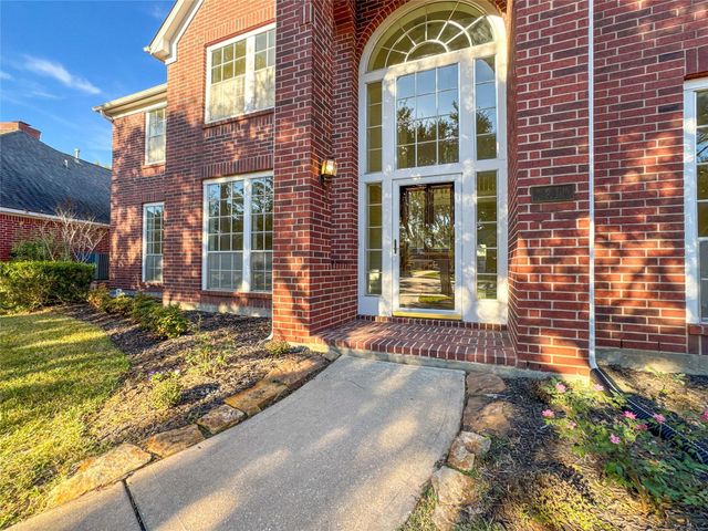 2210 Crossbrook Court, League City, TX 77573