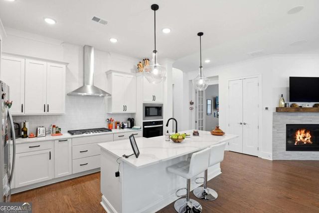 6742 Welcome Road, Flowery Branch, GA 30542