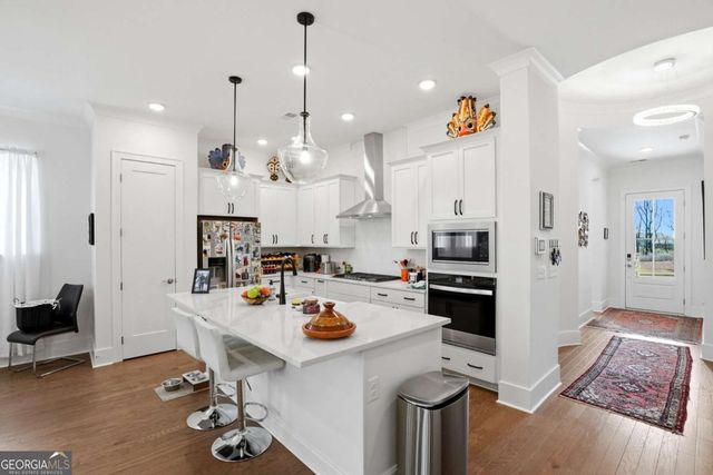 6742 Welcome Road, Flowery Branch, GA 30542