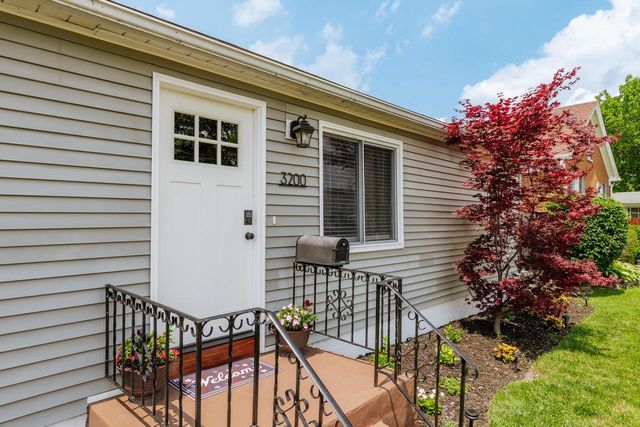 3200 Charles STREET, Racine, WI 53402
