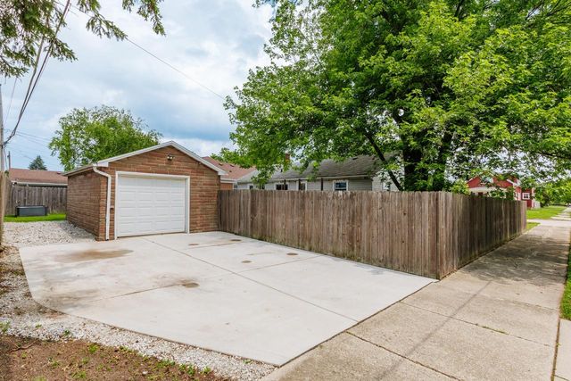 3200 Charles STREET, Racine, WI 53402