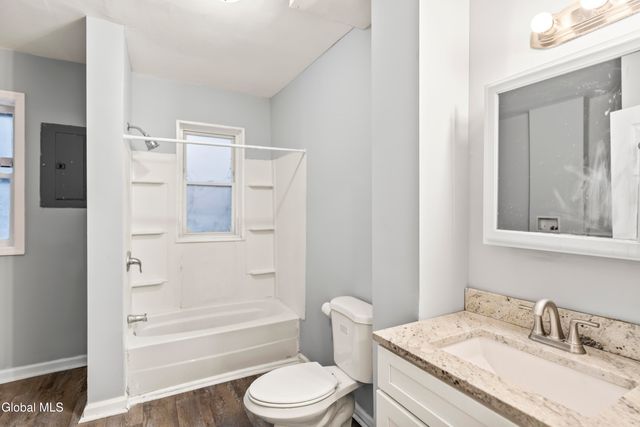 27 N Lake Avenue, Albany, NY 12203