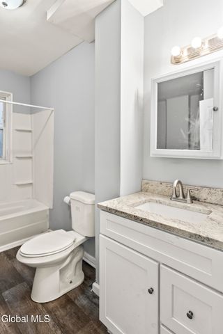 27 N Lake Avenue, Albany, NY 12203