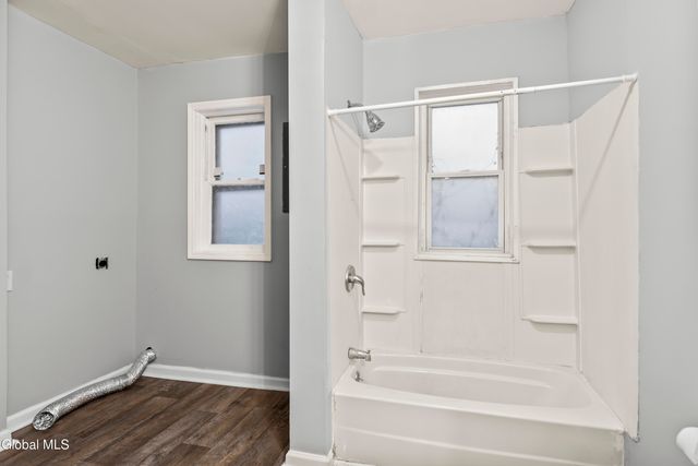 27 N Lake Avenue, Albany, NY 12203