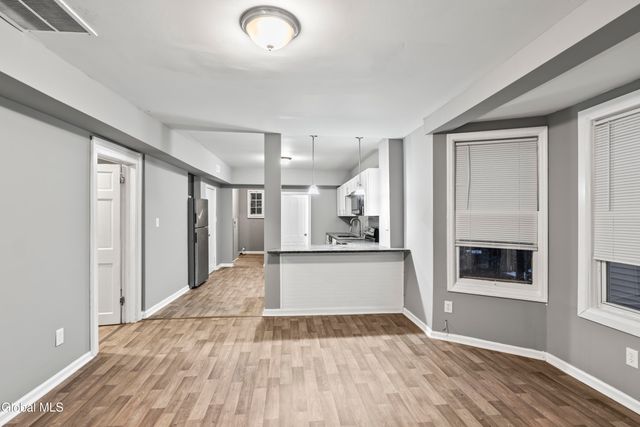 27 N Lake Avenue, Albany, NY 12203