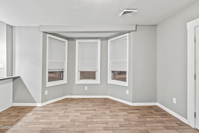 27 N Lake Avenue, Albany, NY 12203