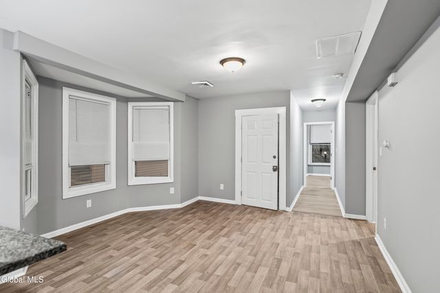 27 N Lake Avenue, Albany, NY 12203