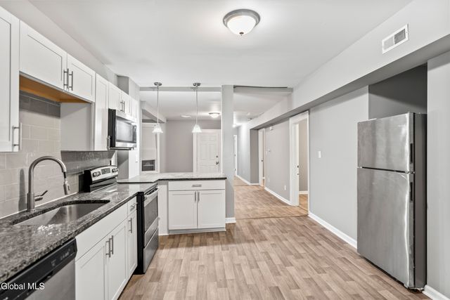 27 N Lake Avenue, Albany, NY 12203