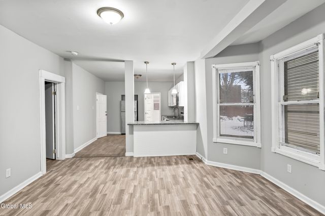 27 N Lake Avenue, Albany, NY 12203