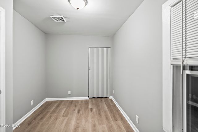 27 N Lake Avenue, Albany, NY 12203