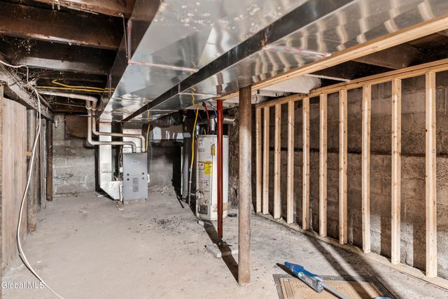 27 N Lake Avenue, Albany, NY 12203