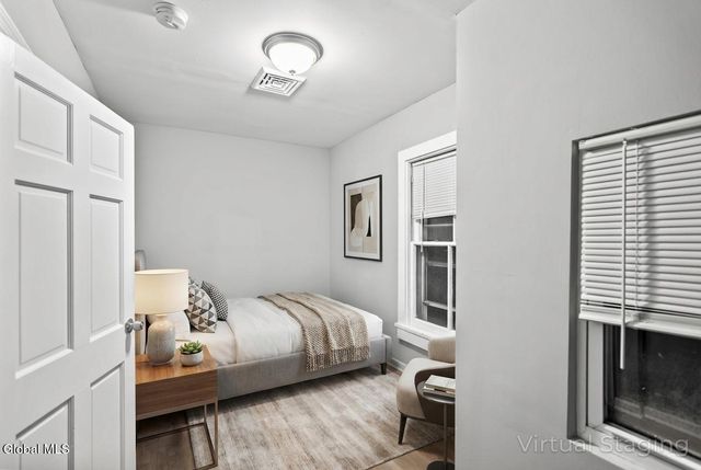 27 N Lake Avenue, Albany, NY 12203