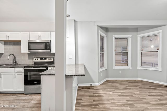 27 N Lake Avenue, Albany, NY 12203