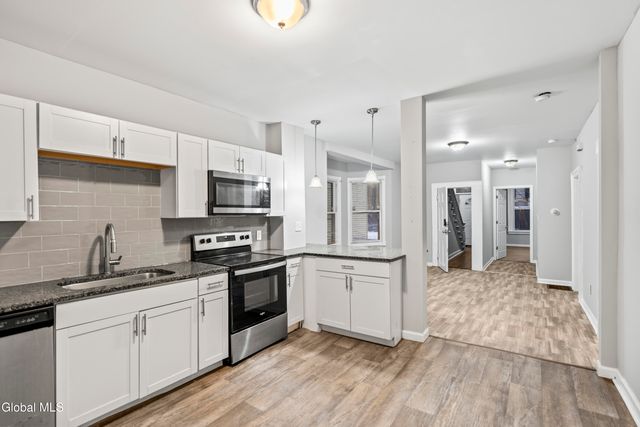 27 N Lake Avenue, Albany, NY 12203