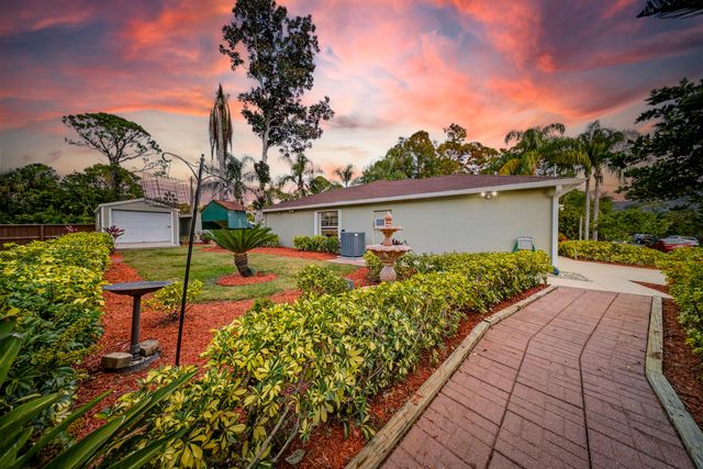 1585 Degamma Street NW, Palm Bay, FL 32907