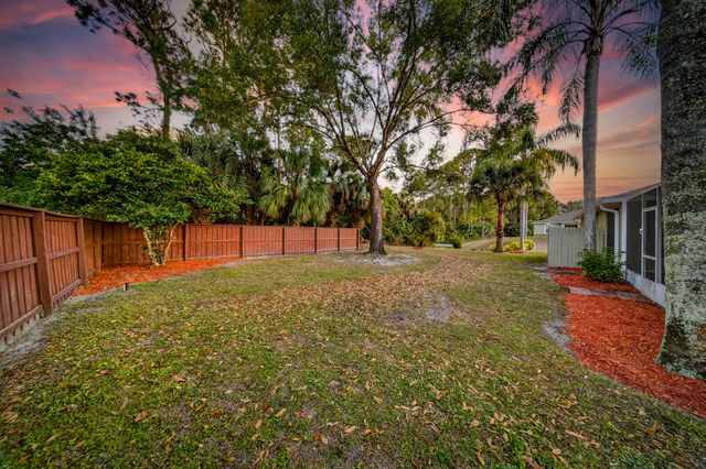 1585 Degamma Street NW, Palm Bay, FL 32907