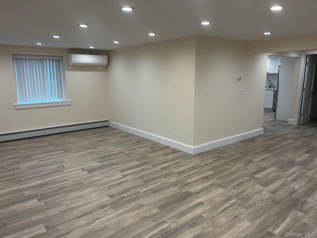 65 N Linwood Road Garden, Port Washington, NY 11050