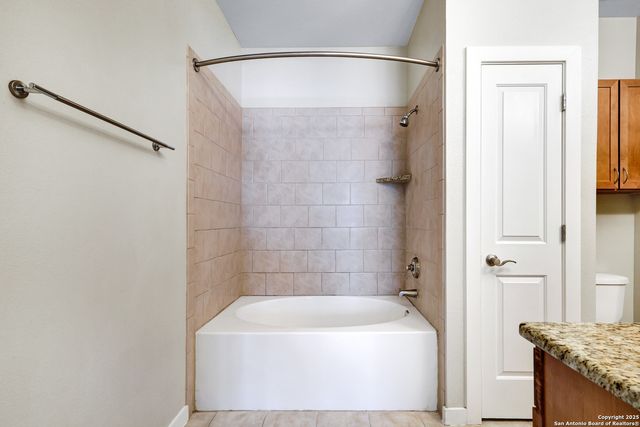 7342 Oak Manor Dr Apt 4107, San Antonio, TX 78229