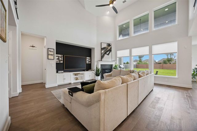 9911 Regal Bend Drive, Missouri City, TX 77459