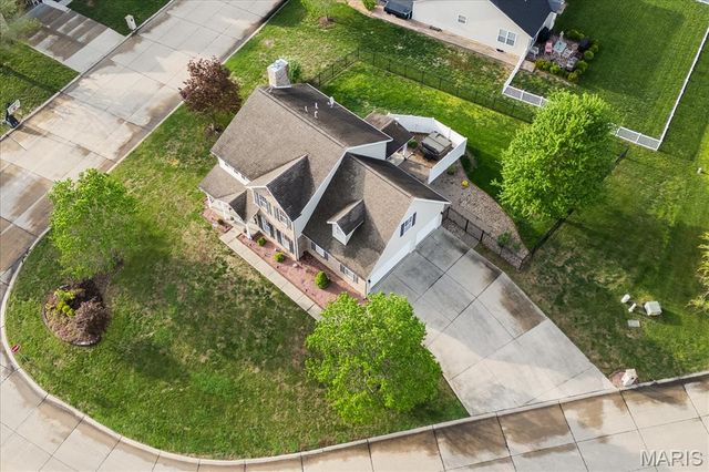 808 Fieldview Drive, Smithton, IL 62285