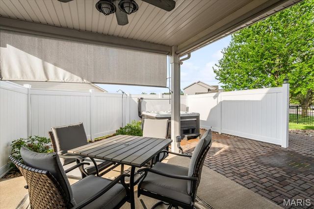 808 Fieldview Drive, Smithton, IL 62285