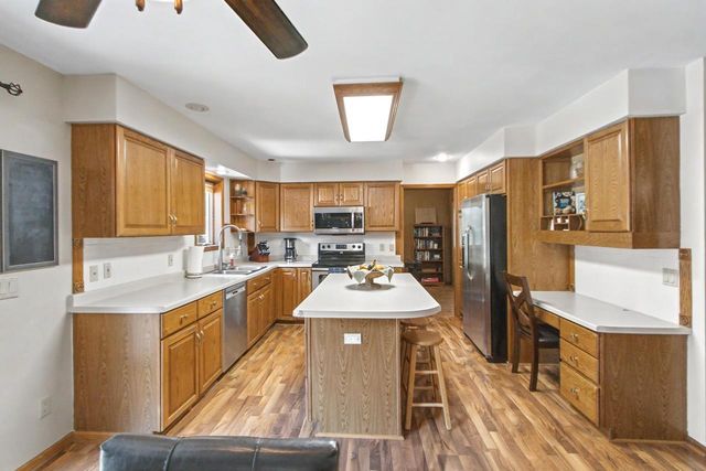 407 Fairbrook Court, Waunakee, WI 53597