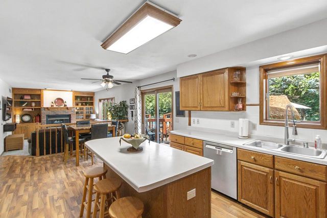 407 Fairbrook Court, Waunakee, WI 53597